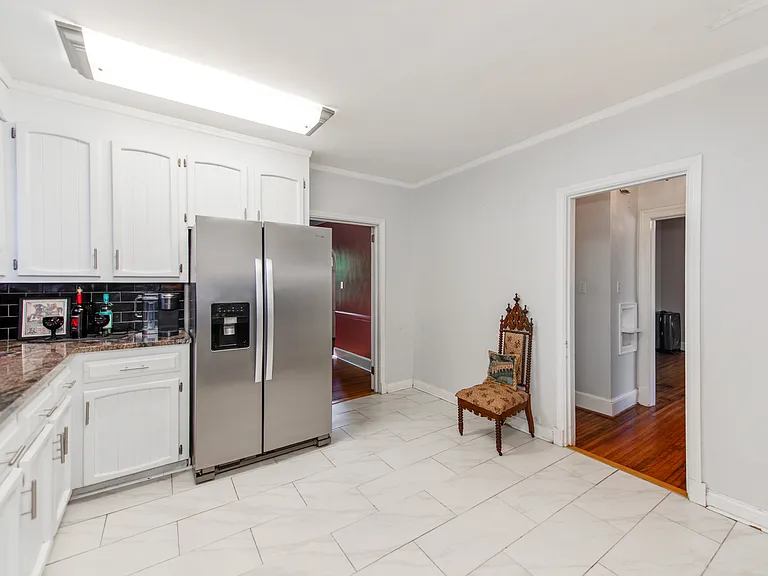 1208 Oakwood Ave — Photo 12