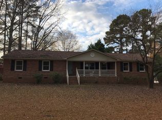 1303 Woodlawn Rd, Greenwood, SC 29646