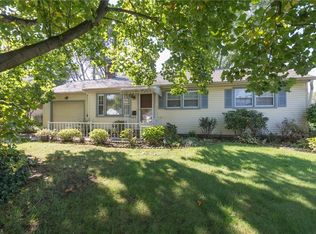3936 Loma Vista Dr, Youngstown, OH 44511