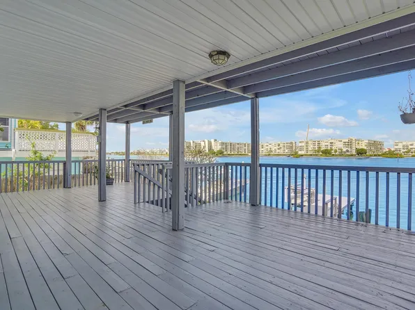 7845 Boca Ciega Dr #A, Saint Petersburg, FL 33706