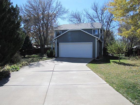 2nd image of 520 Briar Sq