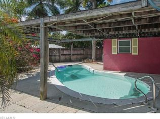 2695 Ponce De Leon Dr, Naples, FL 34105