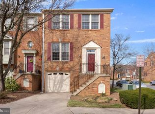 2120 Bobbyber Dr, Vienna, VA 22182