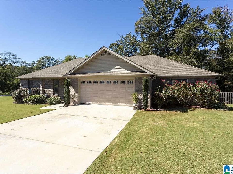 1st image of 107 Maplewood Dr