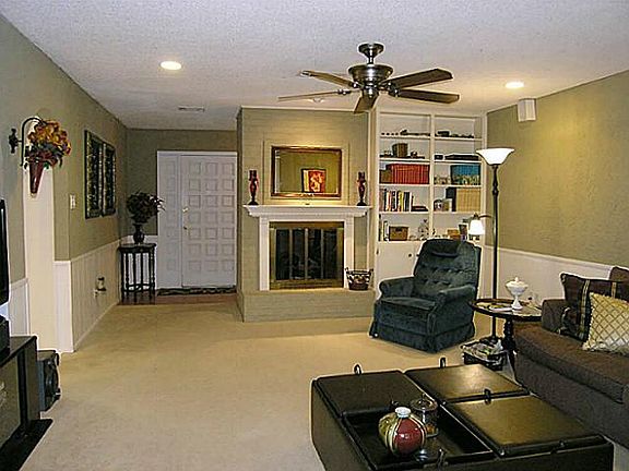 3rd image of 2104 Warwick Dr