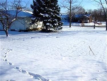3rd image of 332 Porter Ave