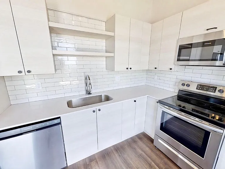 Landmark Lofts Apartments — Photo 40