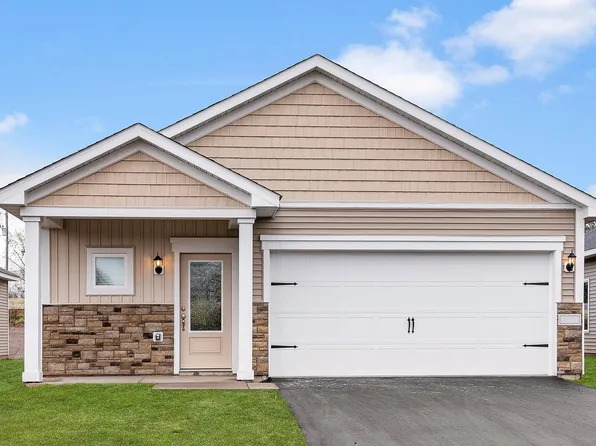 425 Redwood St N, Cambridge, MN 55008