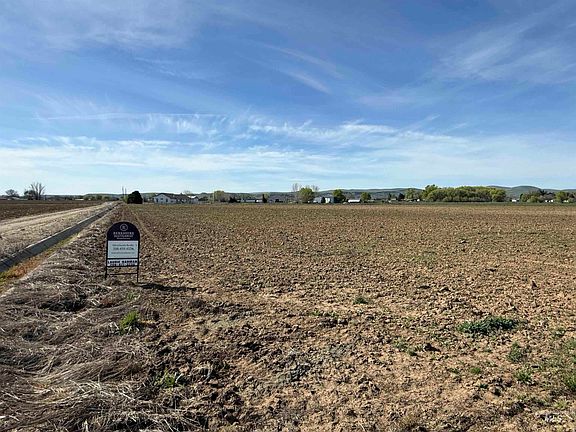3rd image of Tbd Indianhead Rd