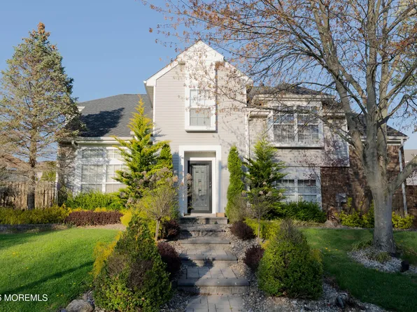 19 Kentucky Way, Freehold, NJ 07728