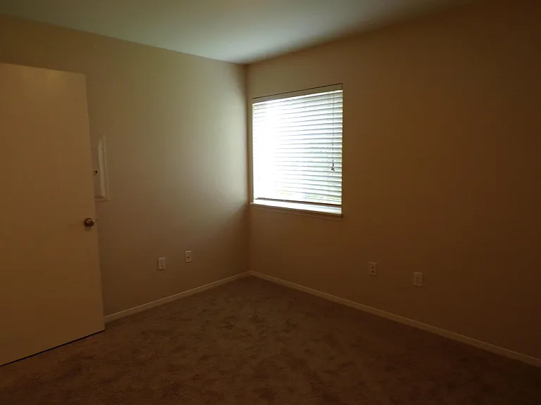 15052 NW Central Dr — Photo 17