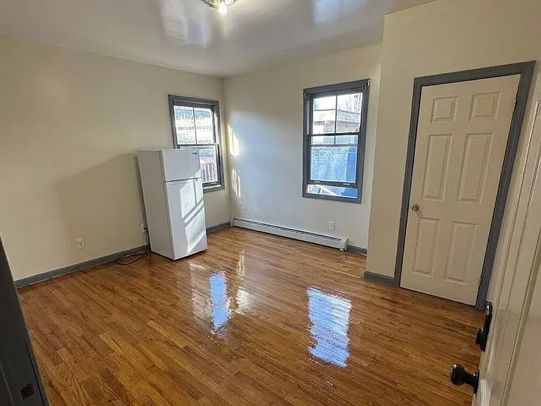 427 Park Ave #3 — Photo 11