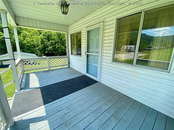 3rd image of 391 River Rd