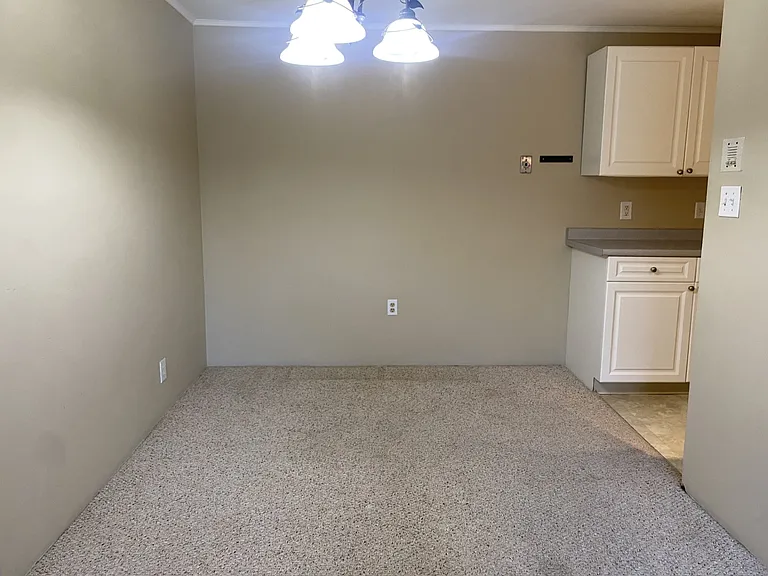 7 Village Rock Ln #5 — Photo 6