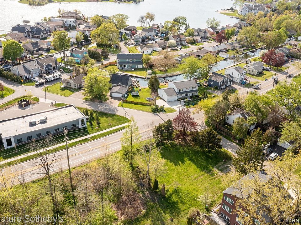 1389 S Cass Lake Rd, photo 12