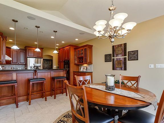5th image of 4031 Pheasant Dr