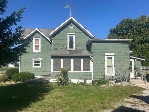 419 N Broadway St, Butler, IN 46721