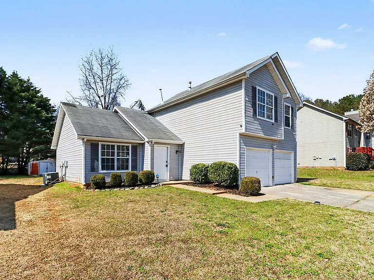 2839 Rambling Way — Photo 3