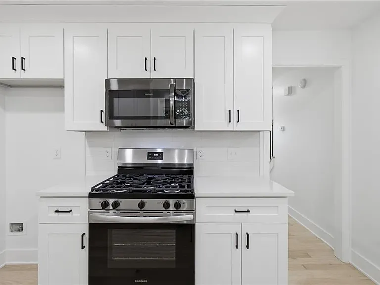 230 Pinebridge Ct — Photo 10