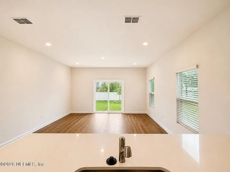 726 Sailor Grove Ln — Photo 4