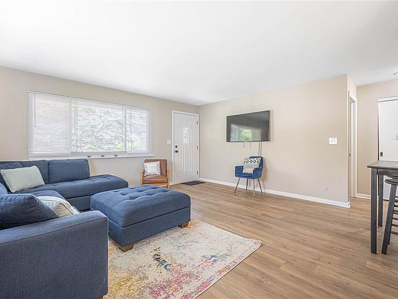 3rd image of 1804 Culver Ave