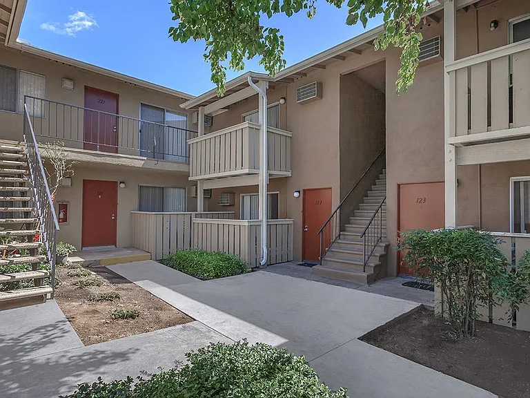 3070 E Frontera St — Photo 16