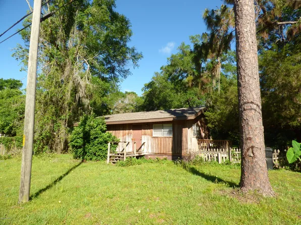 625 E Thrasher Dr, Bronson, FL 32621