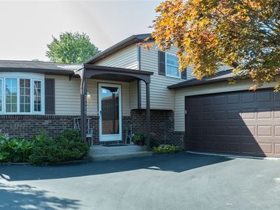 2139 Queensdale Ct, Maumee, OH, 43537