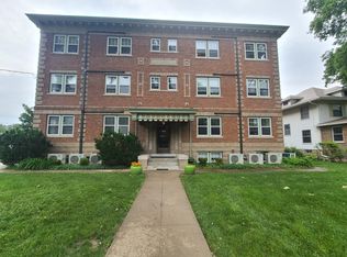 1131 35th St APT 1B, Des Moines, IA 50311