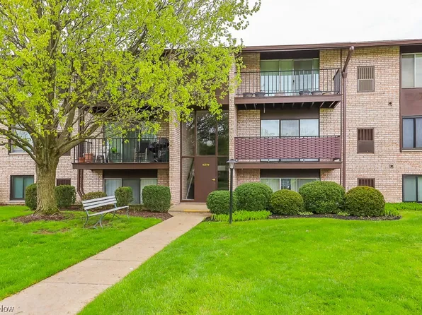 16350 Heather Ln #T302, Middleburg Heights, OH 44130