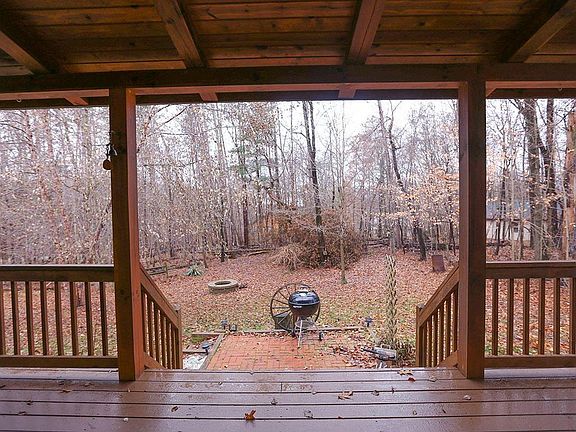 3rd image of 3657 Apple Valley Dr