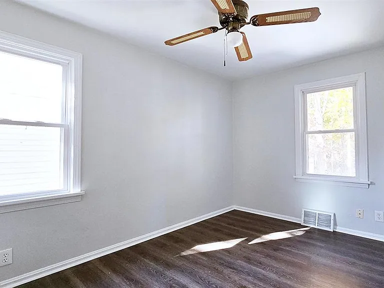 5923 Edgewood Rd — Photo 6