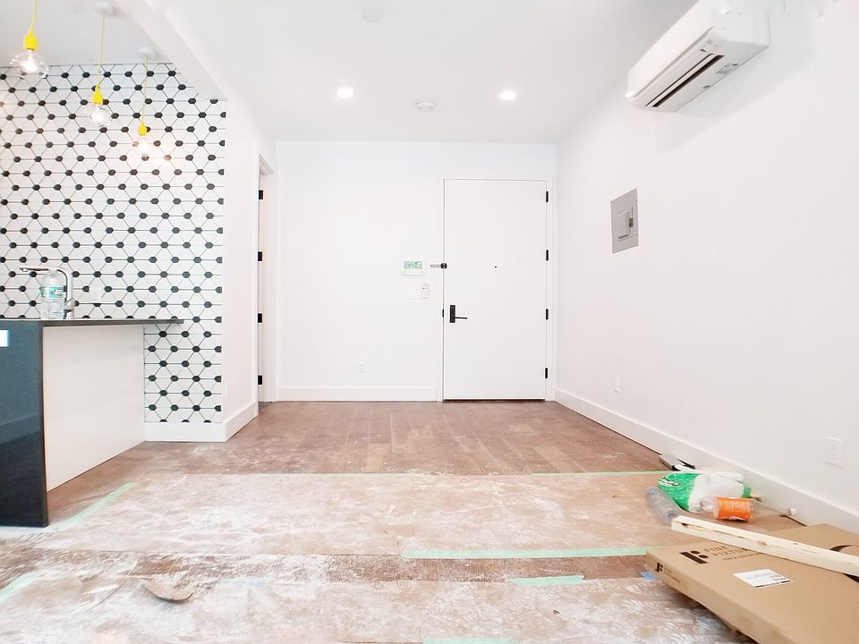 1st image of 875 Park Ave #3
