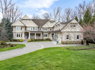 2 Parsonage Point Pl, Rye, NY 10580