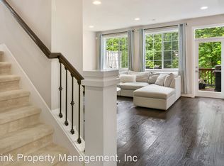 1039 Pine Crest Cir NE, Issaquah, WA 98029