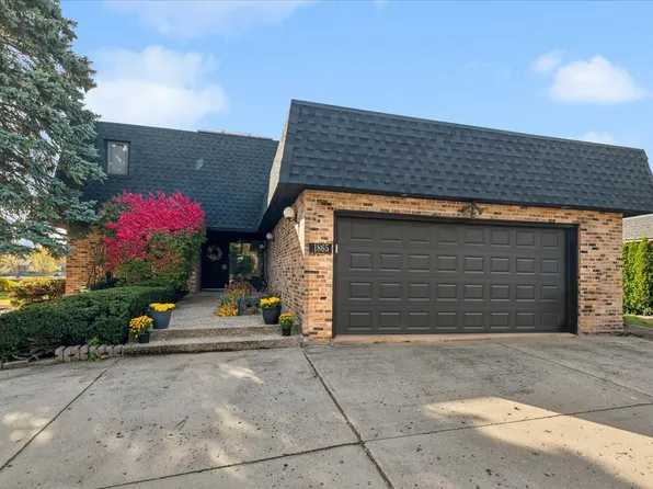 1865 Elizabeth Ct, Deerfield, IL 60015