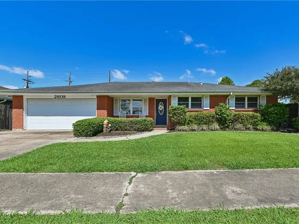 2608 Jean Lafitte Pkwy, Chalmette, LA 70043