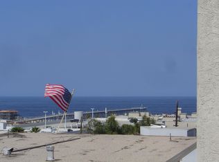 1442 Bayview Dr, Hermosa Beach, CA 90254