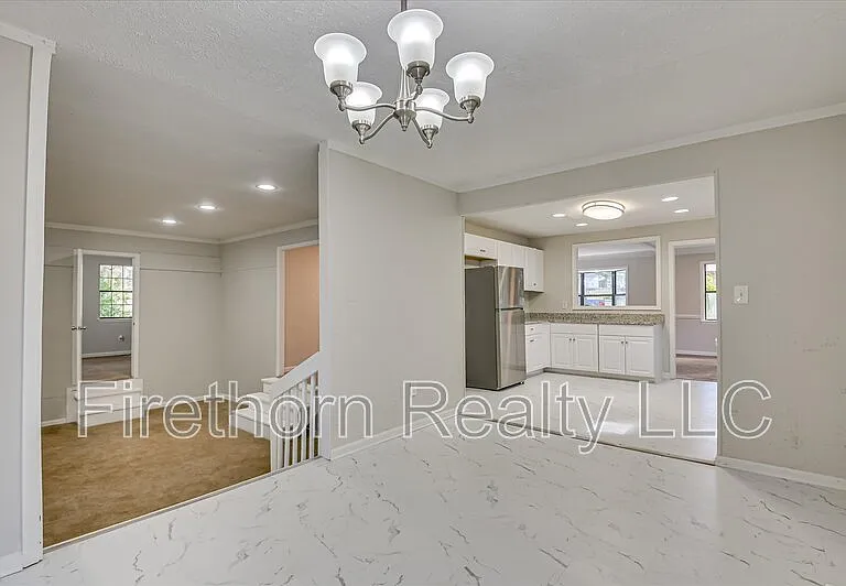 2349 Henry Cir — Photo 18