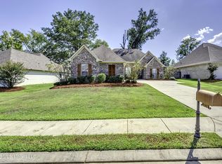 162 Sweetbriar Cir, Canton, MS 39046