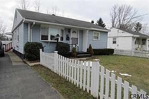 1st image of 17 Hartwood St