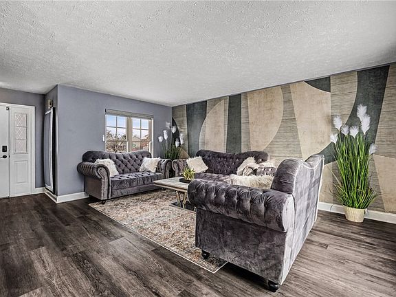 5th image of 9 Lianne Dr