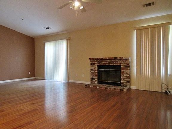 2nd image of 252 Cole Ct