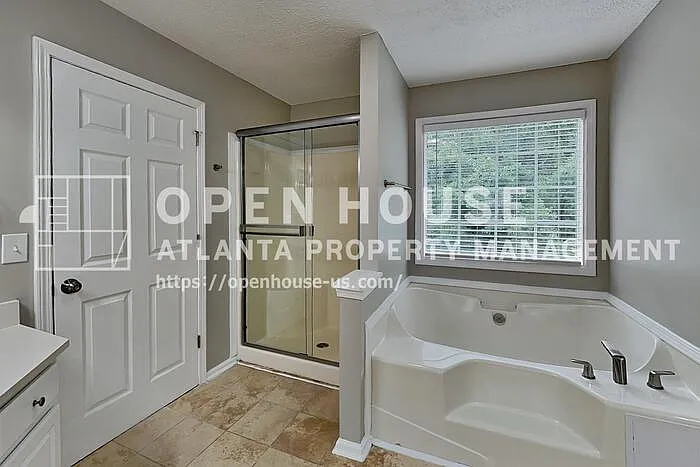 74 Woodsfield Ln — Photo 12