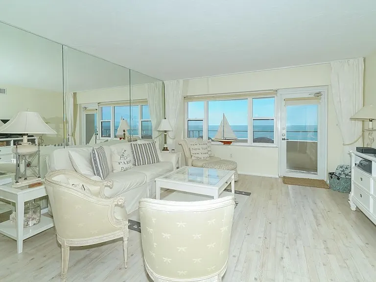 1700 Benjamin Franklin Dr #11B — Photo 4