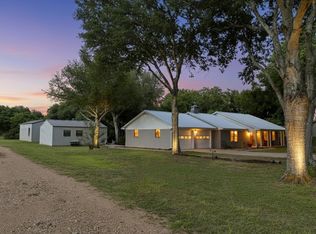 6978 Skull Creek Rd, Fayetteville, TX 78940