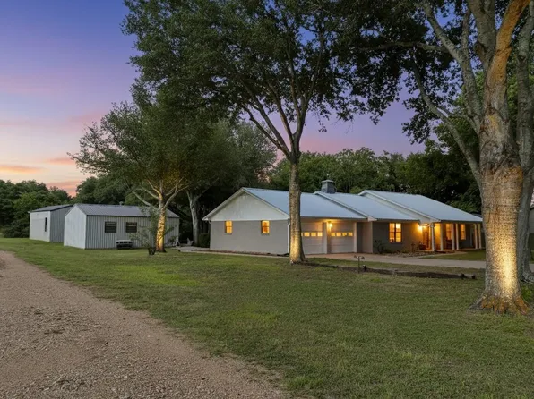 6978 Skull Creek Rd, Fayetteville, TX 78940