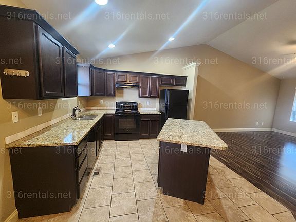 4th image of 5645 N Lycee Ct