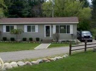 1570 E Dryden Rd, Metamora, MI 48455