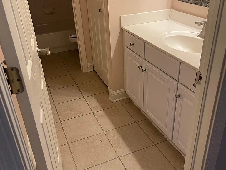 4019 Richmond Park Dr E — Photo 11